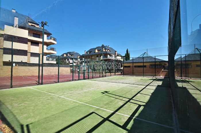 Casas en venta y pisos alquiler - 3