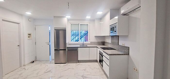 Casa en venta en Arroyo de la Miel, Benalmádena de 3 habitaciones