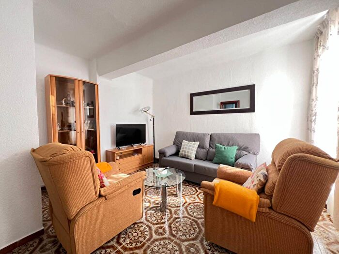 Casas en venta y pisos alquiler - 1