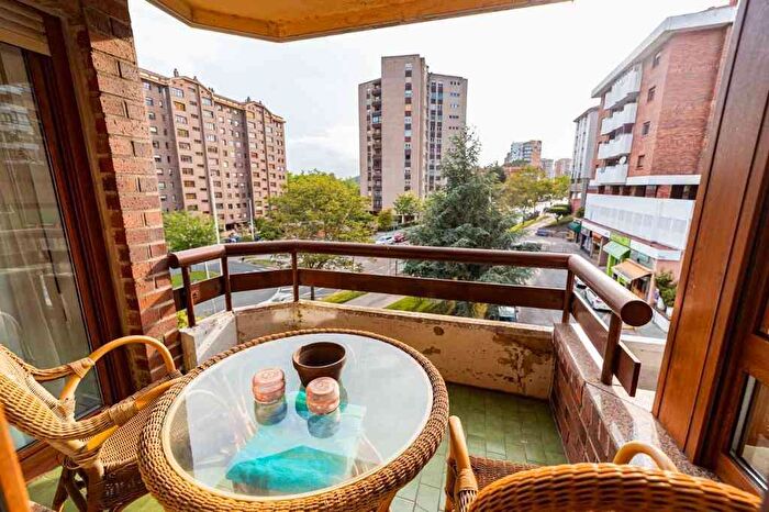 Casas en venta y pisos alquiler - 3