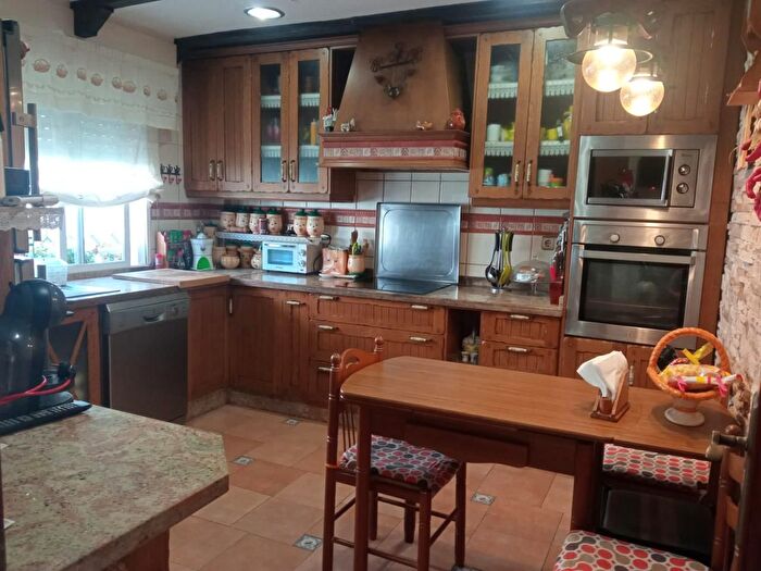 Casas en venta y pisos alquiler - 1