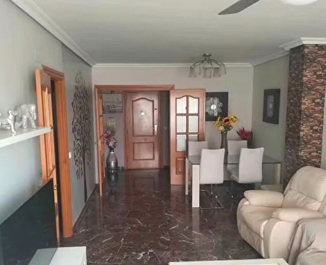 Casas en venta y pisos alquiler - 1