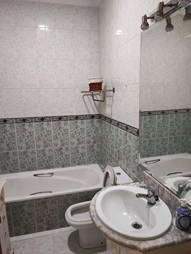 Casas en venta y pisos alquiler - 3