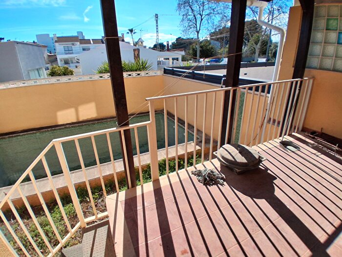Casas en venta y pisos alquiler - 3