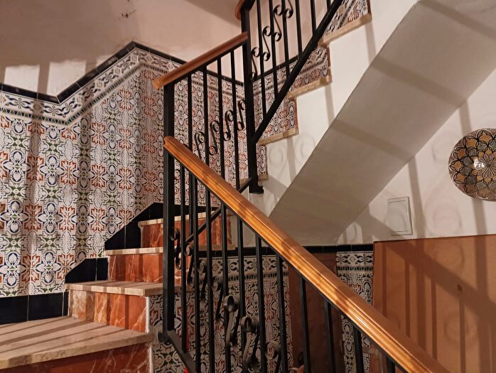 Casas en venta y pisos alquiler - 3