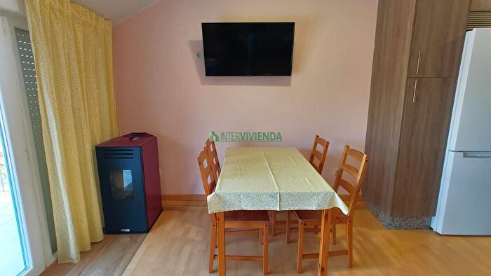 Casas en venta y pisos alquiler - 2