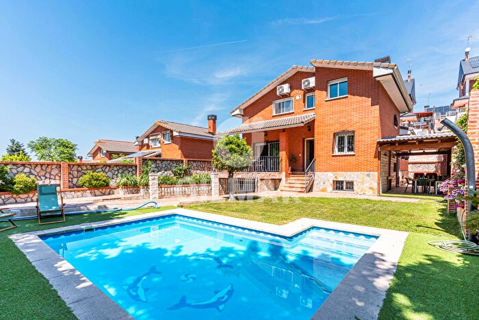 Casa en venta en Moraleja de Enmedio, Madrid de 7 habitaciones