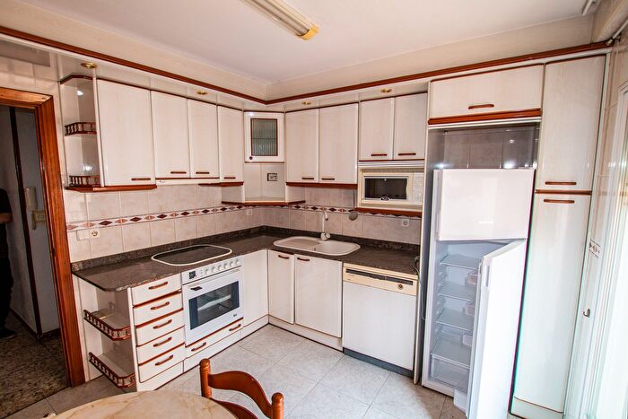 Casas en venta y pisos alquiler - 3