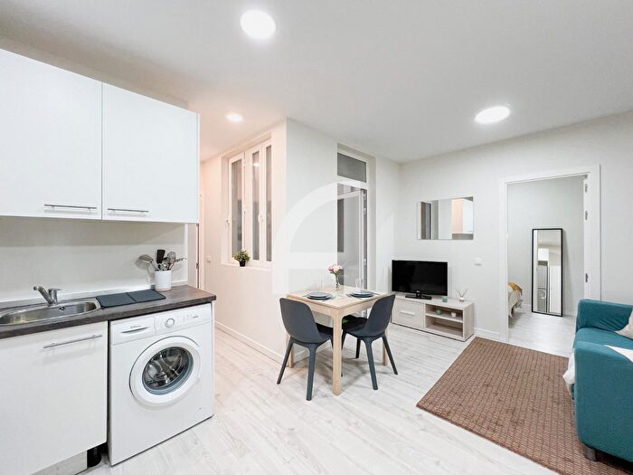 Piso en alquiler en Retiro, Pacífico de 2 habitaciones