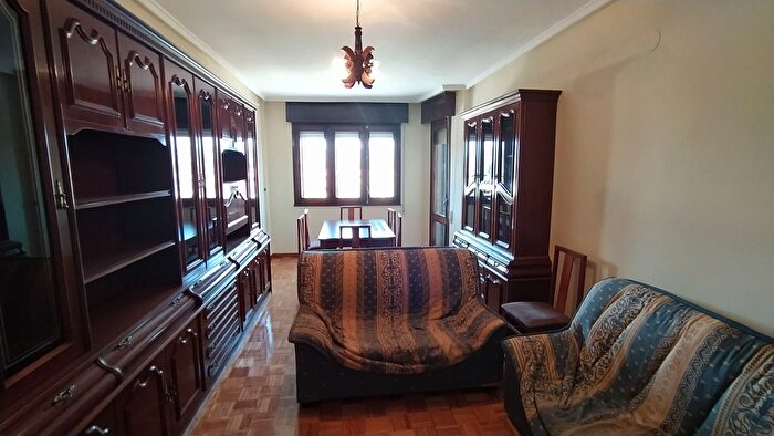 Casas en venta y pisos alquiler - 3