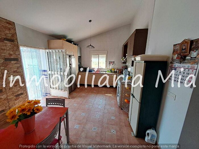 Casa en venta en Pedanías Sur, Escucha de 8 habitaciones