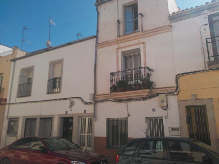 Casas en venta y pisos alquiler - 2