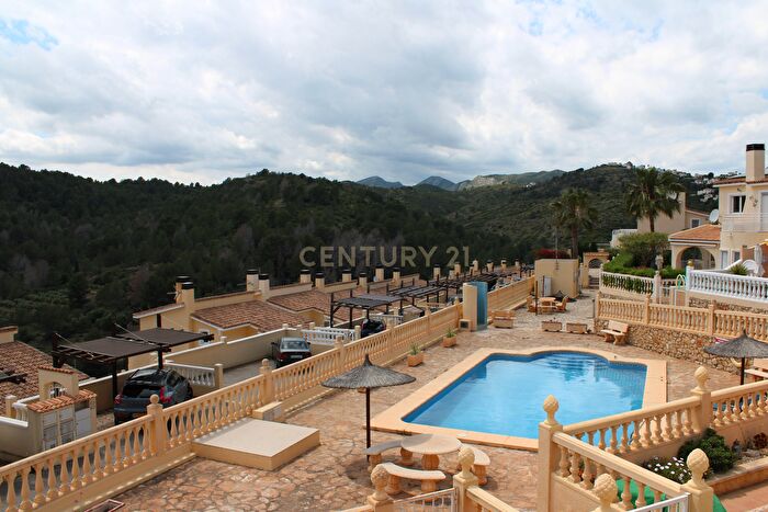 Casa en venta en Gata de Gorgos, Alicante de 3 habitaciones