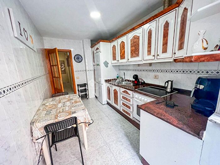 Casas en venta y pisos alquiler - 2