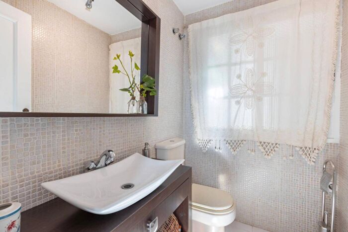 Casas en venta y pisos alquiler - 2
