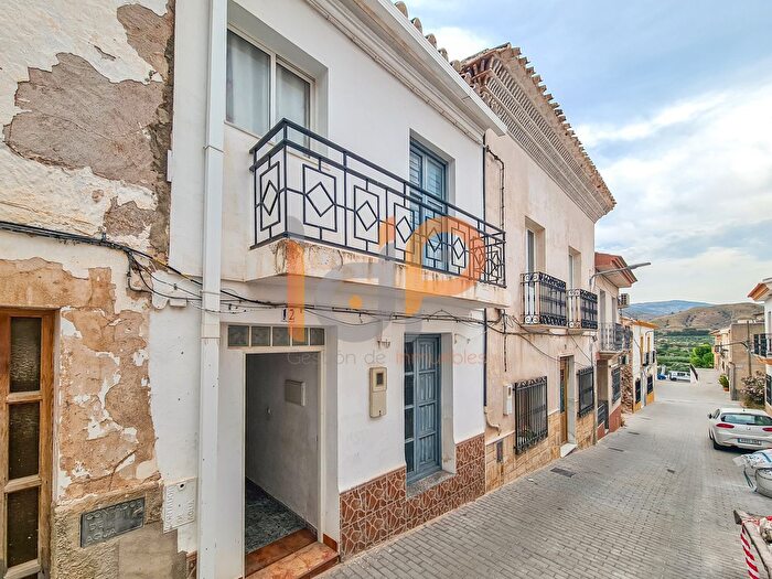 Casas en venta y pisos alquiler - 2