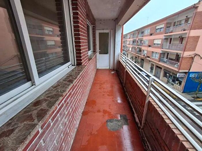 Casas en venta y pisos alquiler - 3