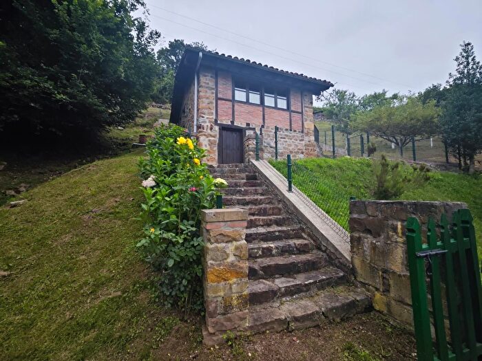 Casas en venta y pisos alquiler - 1