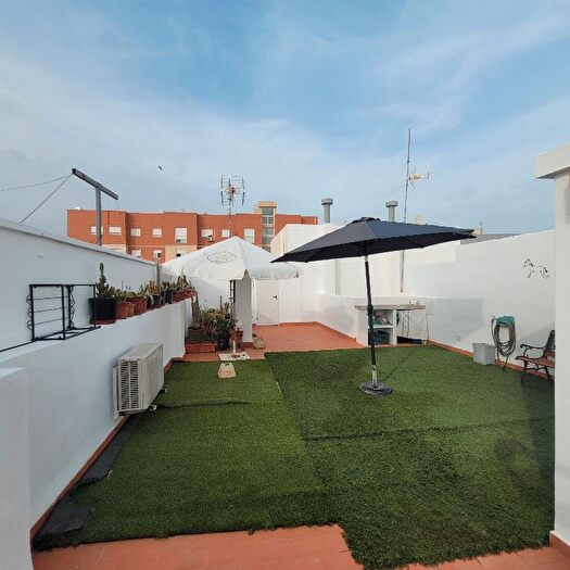Casas en venta y pisos alquiler - 1