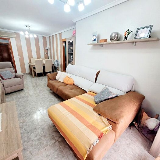 Casas en venta y pisos alquiler - 3