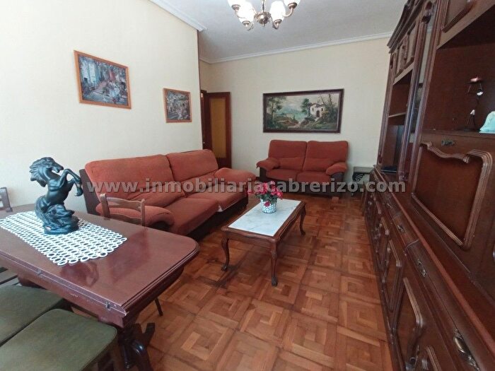 Casas en venta y pisos alquiler - 3