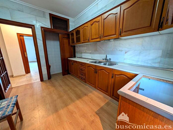 Casas en venta y pisos alquiler - 3