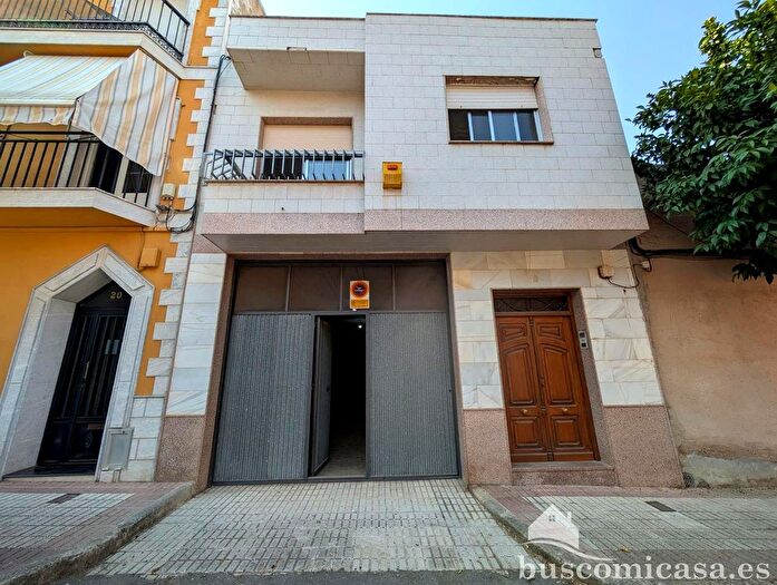 Casas en venta y pisos alquiler - 1