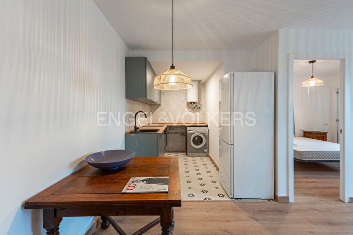 Casas en venta y pisos alquiler - 3