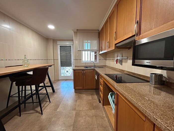 Casas en venta y pisos alquiler - 2