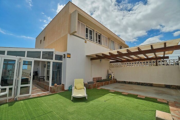 Casa en venta en Burrero, Ingenio de 3 habitaciones