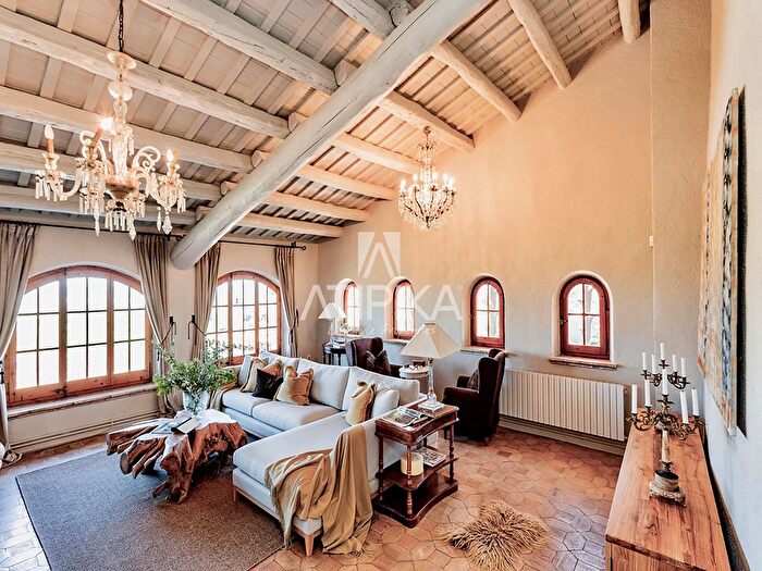 Casa en venta en Castellví de la Marca, Barcelona de 8 habitaciones