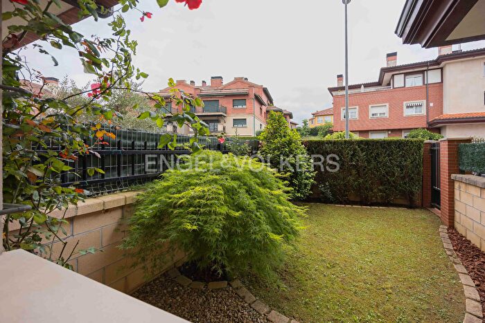 Casas en venta y pisos alquiler - 3