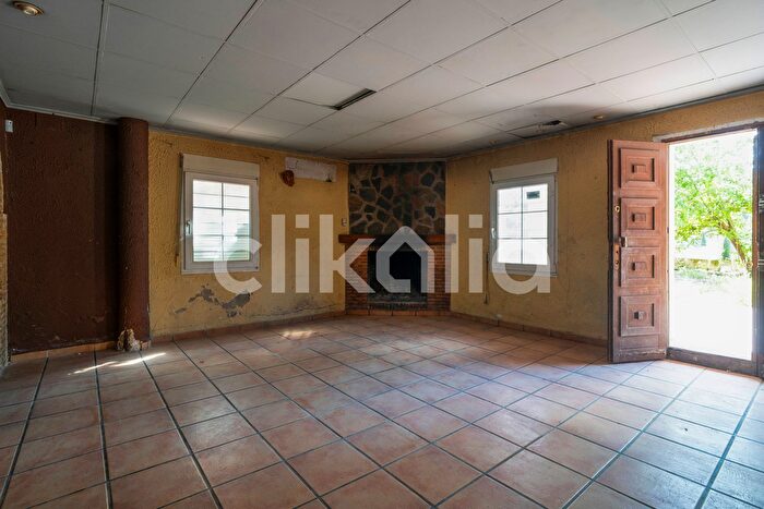 Casa en venta en El Pilar, Ontinyent de 3 habitaciones