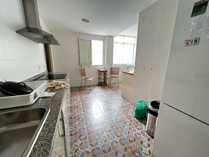 Casas en venta y pisos alquiler - 2