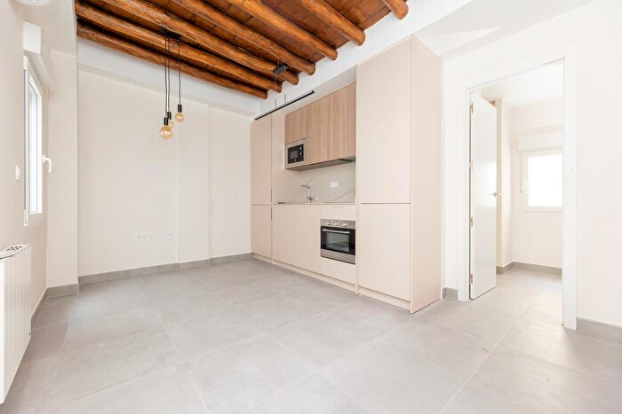 Casas en venta y pisos alquiler - 3