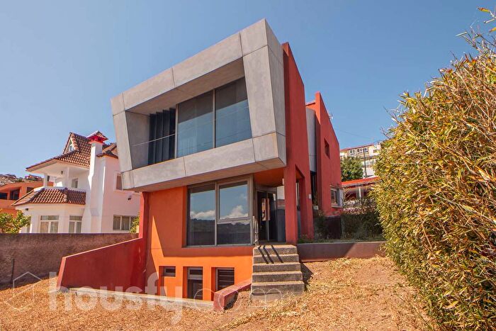 Casa en venta en Casco Urbano, Santa Brígida de 4 habitaciones