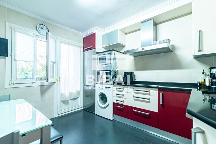 Casas en venta y pisos alquiler - 1