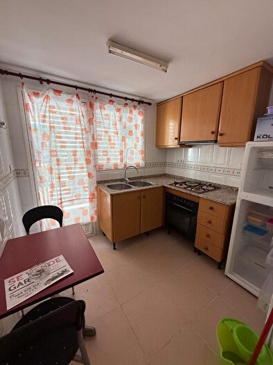 Casas en venta y pisos alquiler - 1