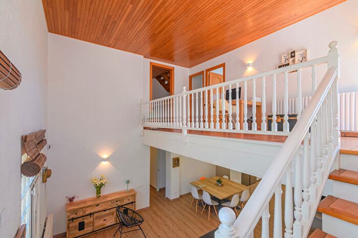 Casas en venta y pisos alquiler - 2