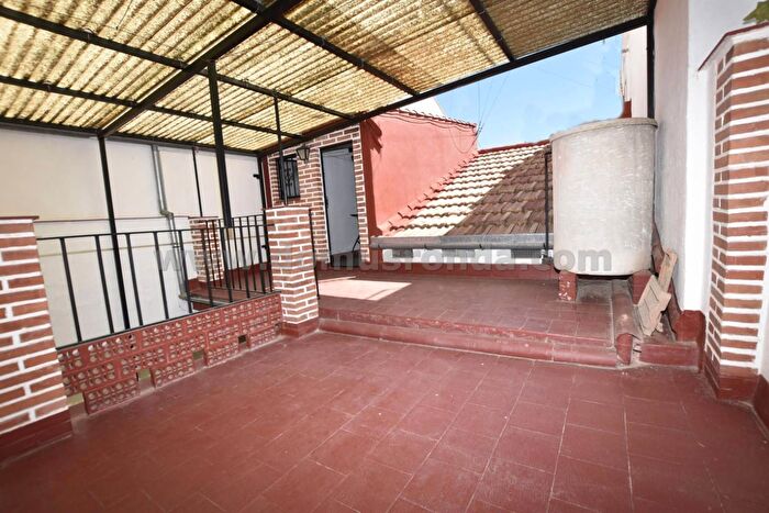 Casas en venta y pisos alquiler - 2