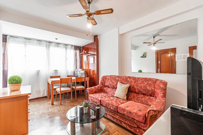 Casas en venta y pisos alquiler - 1