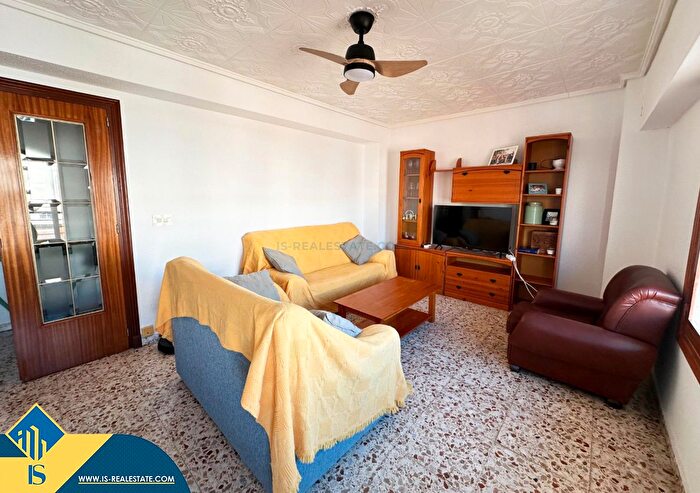 Casas en venta y pisos alquiler - 1