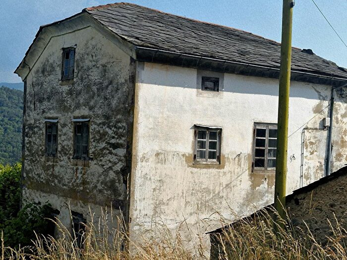 Casas en venta y pisos alquiler - 1
