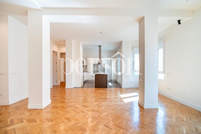 Casas en venta y pisos alquiler - 3