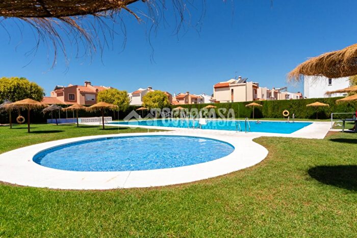 Casa en venta en Vélezmálaga ciudad, El Limonar de 4 habitaciones