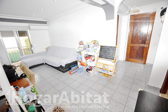 Casas en venta y pisos alquiler - 1