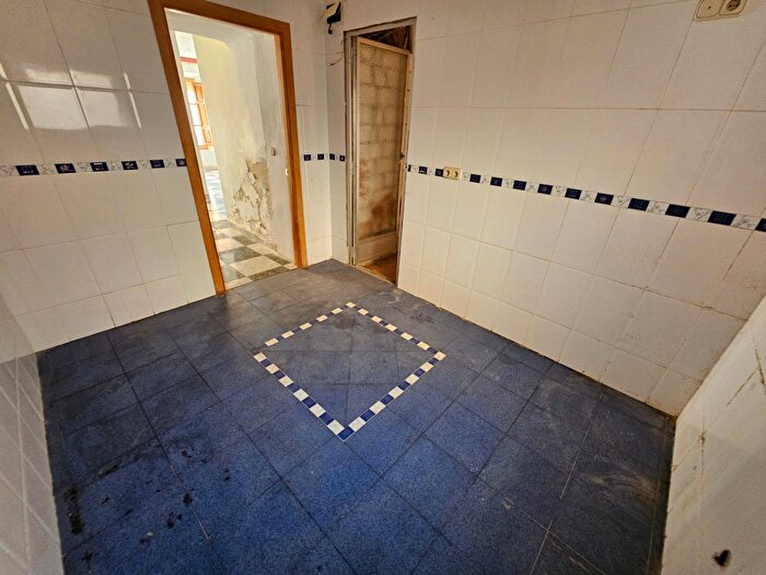 Casas en venta y pisos alquiler - 2