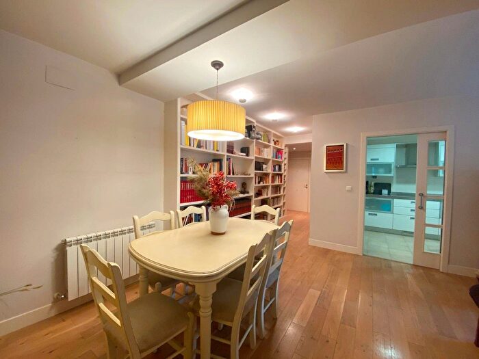 Casas en venta y pisos alquiler - 1