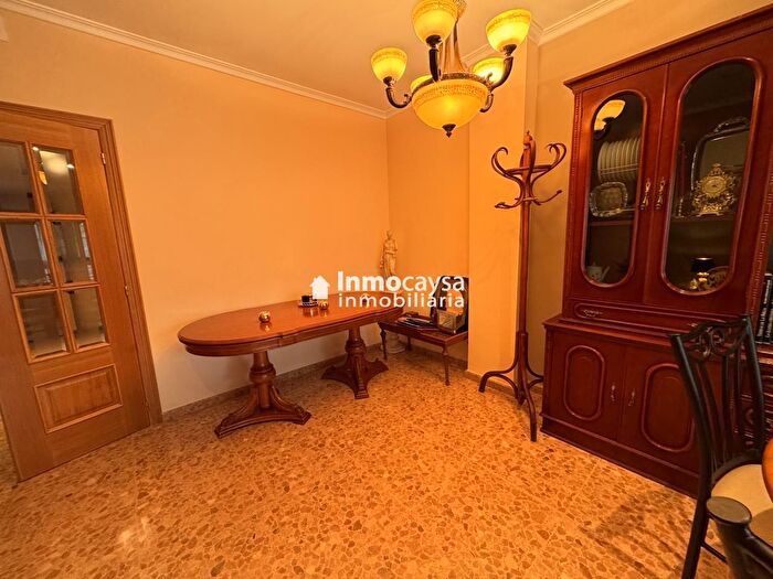 Casas en venta y pisos alquiler - 3