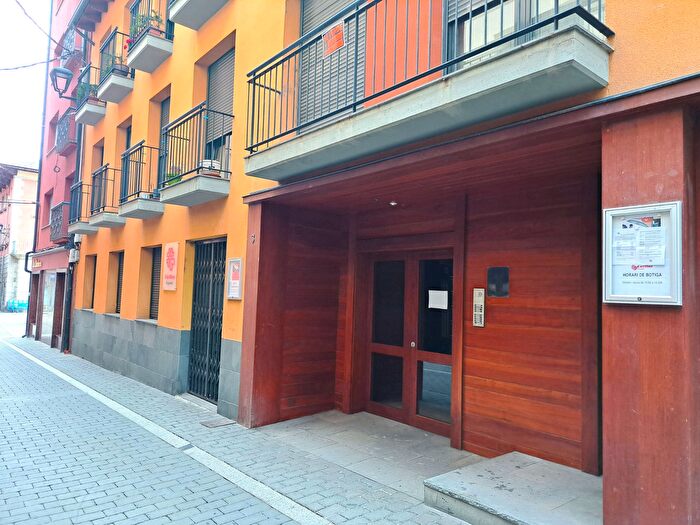 Casas en venta y pisos alquiler - 1